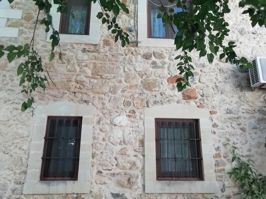 Villa Sofita With Tzakouzi Maroulás Exterior photo